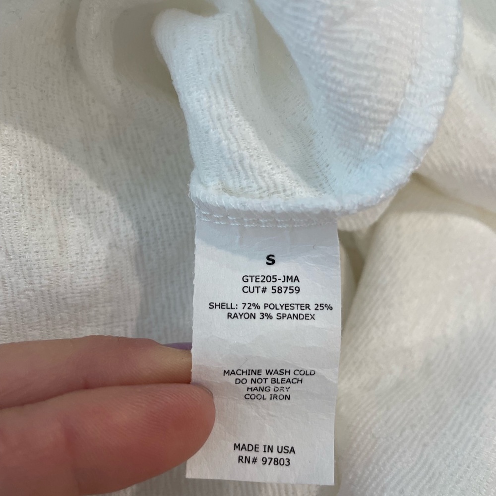 NWOT Elegant White/Cream Bell 3/4 Sleeve Top - Picture 7 of 9